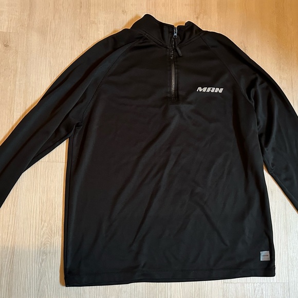 Black boohooMAN Active Fit 1/4 Zip Top, Size Large - Gym Style & Functionality - Picture 2 of 16